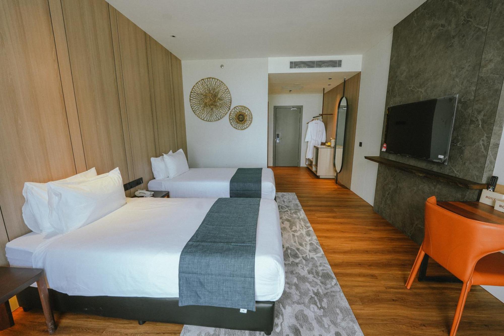 Roxy Beach Resort Sematan Exteriér fotografie